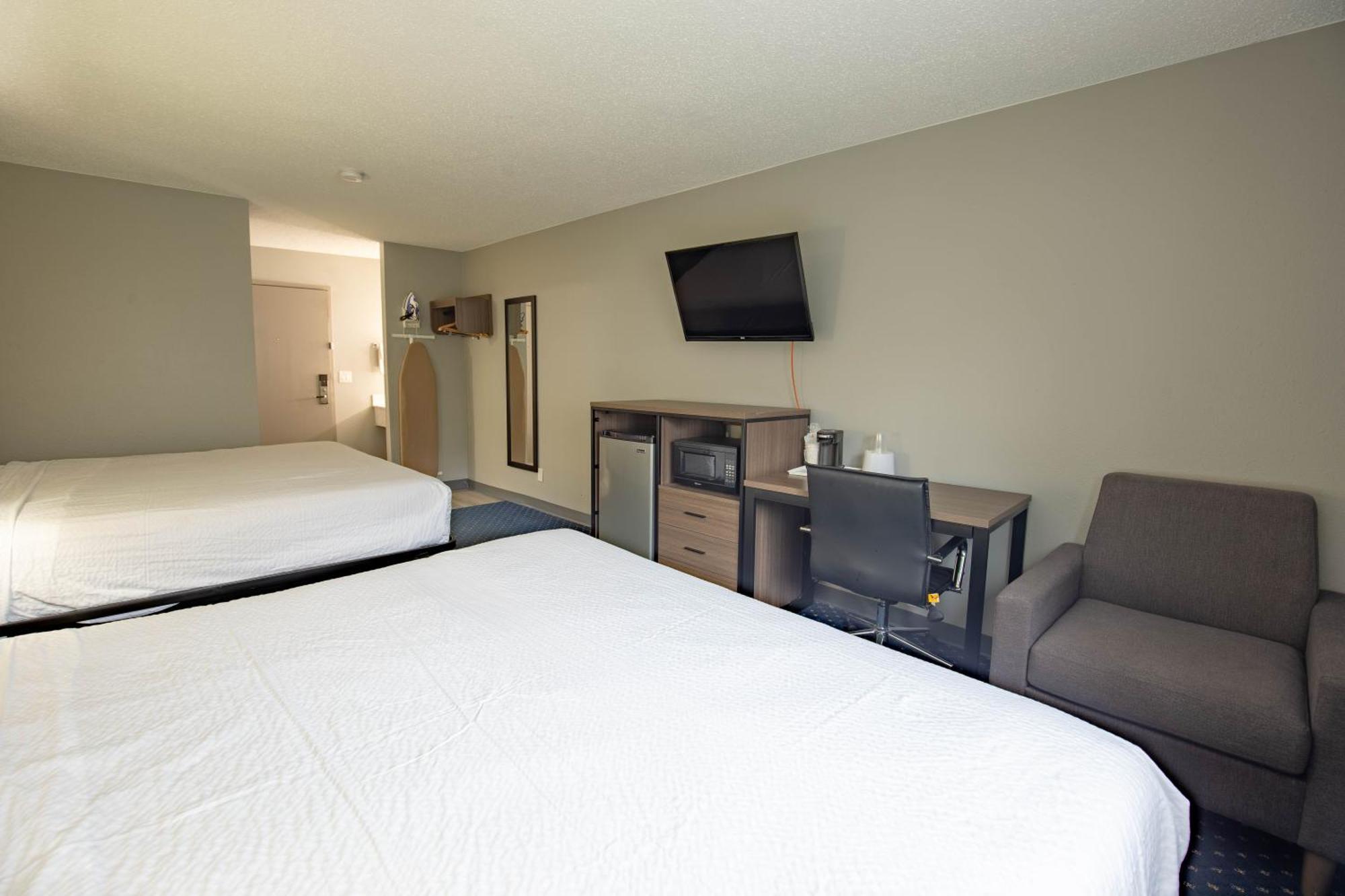 Hotel Super 8 By Wyndham Rockford I-90 Casino District Exterior foto